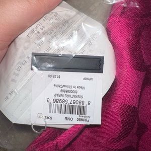 Raspberry coach scarf